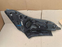 Laden Sie das Bild in den Galerie-Viewer, Frontscheinwerfer Hyundai 92207N7100 Links Scheinwerfer Headlight SCH3487706177bg