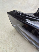 Laden Sie das Bild in den Galerie-Viewer, Frontscheinwerfer Seat Leon 5FB941005D LED FALSE Scheinwerfer Headlight SCH8903303246bb