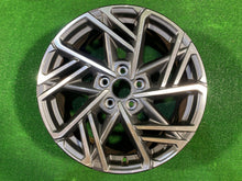 Load image into Gallery viewer, 1x Alufelge 18 Zoll 7.5" 5x114.3 52ET 52910-J9850 Hyundai Kona Rim Wheel FEL2681128347qj