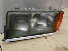Laden Sie das Bild in den Galerie-Viewer, Frontscheinwerfer Mercedes-Benz W201 Links Scheinwerfer Headlight SCH8014122536yv