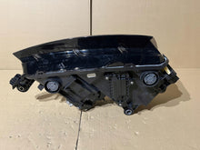 Laden Sie das Bild in den Galerie-Viewer, Frontscheinwerfer Skoda Scala 657941015A LED Ein Stück (Rechts oder Links) SCH8417062534vs
