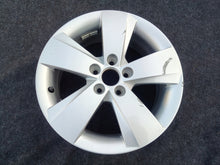 Load image into Gallery viewer, 1x Alufelge 15 Zoll 6.0" 5x100 38ET Glanz Silber 6V0601025A Skoda Fabia Iii FEL1790848595dc