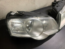 Load image into Gallery viewer, Frontscheinwerfer VW Passat 3C0941005AB 3C0941006AB Ein Satz Headlight SCH2025979974mi