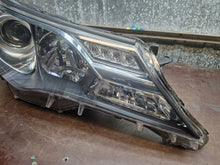 Laden Sie das Bild in den Galerie-Viewer, Frontscheinwerfer Toyota W0836 Ein Satz Scheinwerfer Headlight