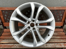 Laden Sie das Bild in den Galerie-Viewer, 1x Alufelge 20 Zoll 9.0&quot; 5x112 37ET 4H0601025J Audi A8 Rim Wheel