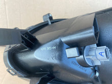 Laden Sie das Bild in den Galerie-Viewer, Frontscheinwerfer Mitsubishi Space Star 8301C193 Links Scheinwerfer Headlight