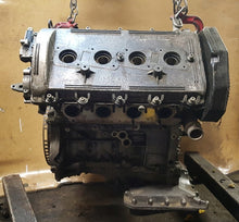 Laden Sie das Bild in den Galerie-Viewer, Motor Audi A6 C5 ASG 4.2 299PS 220kW 240TKm Benzin Engine Unkomplett MOT7337295063wa