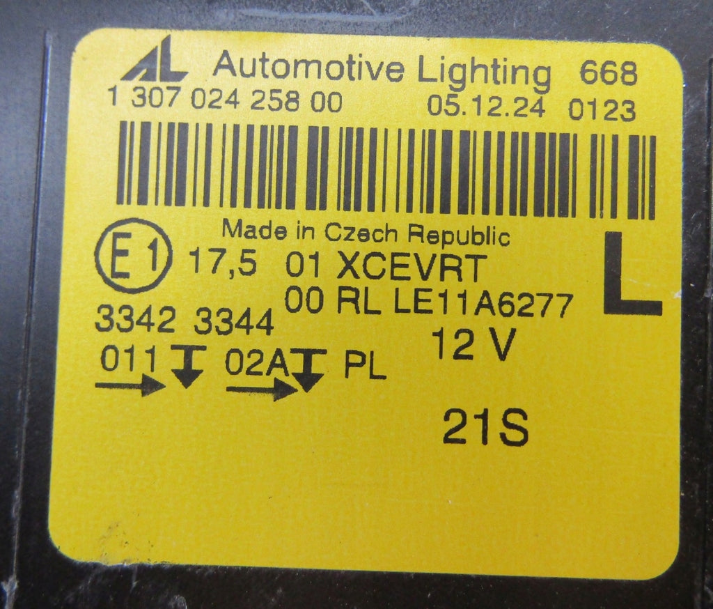 Frontscheinwerfer Skoda Octavia III 130702425800 Xenon Links Headlight SCH9323525129pc