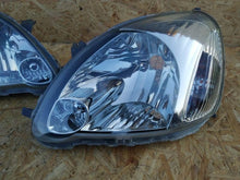 Load image into Gallery viewer, Frontscheinwerfer Toyota Yaris Ein Stück (Rechts oder Links) Headlight SCH3485622567vz
