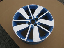 Laden Sie das Bild in den Galerie-Viewer, 1x Alufelge 17 Zoll 7.0&quot; 4x100 403008014R Renault Clio Iv Rim Wheel