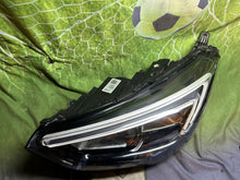 Laden Sie das Bild in den Galerie-Viewer, Frontscheinwerfer Opel Crossland 13467967 Full LED Links Scheinwerfer Headlight SCH7236564239cy