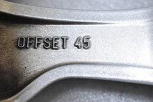 Load image into Gallery viewer, 1x Alufelge 16 Zoll 6.5&quot; 5x114.3 45ET Glanz Silber 52910-D7110 Hyundai Tucson