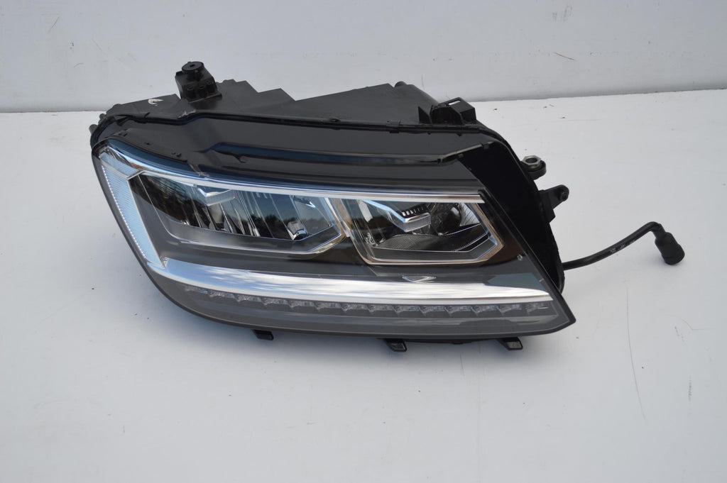 Frontscheinwerfer VW Tiguan Rechts Scheinwerfer Headlight