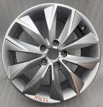 Load image into Gallery viewer, 1x Alufelge 17 Zoll 7.0" 5x112 45ET Glanz Silber 575601025D Seat Ateca Rim Wheel FEL2175192657tg