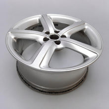 Load image into Gallery viewer, 1x Alufelge 19 Zoll 8.0&quot; 5x112 39ET Glanz Silber 8R0601025 Audi Super Rim Wheel