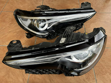 Load image into Gallery viewer, Frontscheinwerfer Alfa Romeo Stelvio 00505593000 00505529840 Xenon Ein Satz SCH5491204379vz