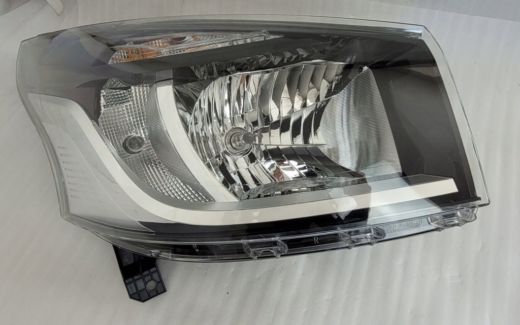 Frontscheinwerfer Renault Trafic III 260108047R Rechts Scheinwerfer Headlight SCH8043947219io
