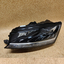 Laden Sie das Bild in den Galerie-Viewer, Frontscheinwerfer Skoda Fabia III 6V1941015E LED Links Scheinwerfer Headlight SCH3486350174ff