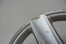 Load image into Gallery viewer, 1x Alufelge 17 Zoll 7.5&quot; 5x112 45ET Glanz Silber 4F0601025 Audi Rim Wheel