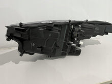 Load image into Gallery viewer, Frontscheinwerfer Toyota Yaris LED Rechts Scheinwerfer Headlight SCH2626198417rw