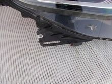 Laden Sie das Bild in den Galerie-Viewer, Frontscheinwerfer Opel Zafira C 13472663RH Rechts Scheinwerfer Headlight