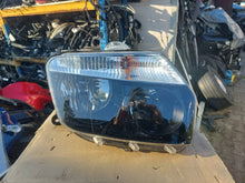 Laden Sie das Bild in den Galerie-Viewer, Frontscheinwerfer Dacia Duster 260107466R Rechts Scheinwerfer Headlight