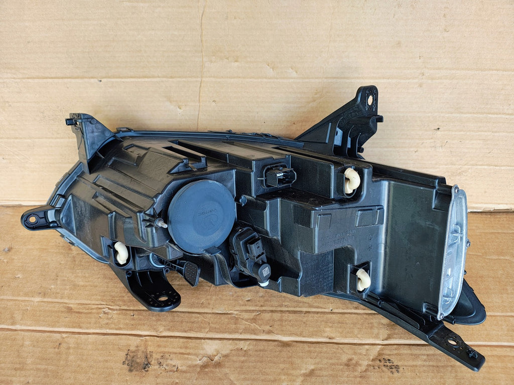 Frontscheinwerfer Dacia Sandero III Logan 260602561R Links Headlight