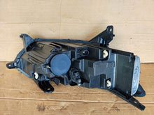 Laden Sie das Bild in den Galerie-Viewer, Frontscheinwerfer Dacia Sandero III Logan 260602561R Links Headlight