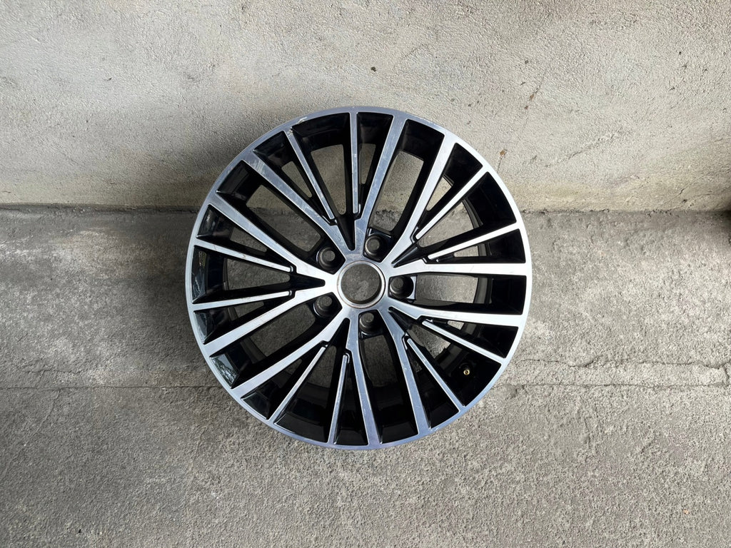 1x Alufelge 17 Zoll 6.5" 5x112 52ET Glanz Graphit 5TA601025G VW Touran Rim Wheel FEL8383720242eq