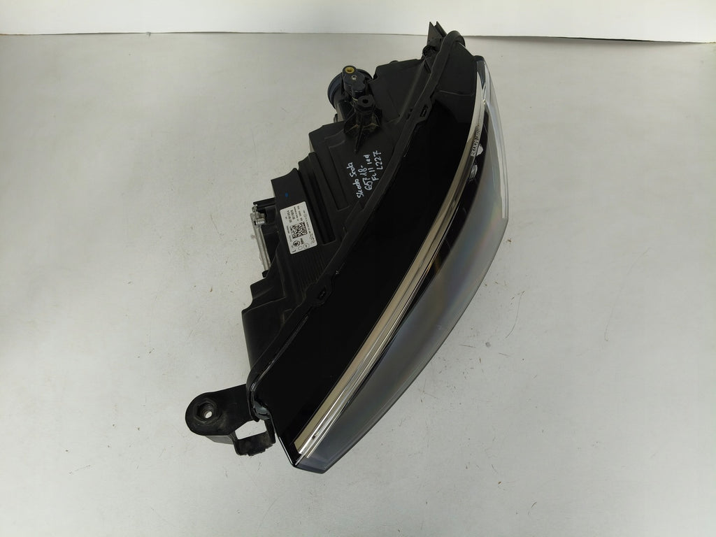 Frontscheinwerfer Skoda Scala 657941015A Full LED Ein Stück (Rechts oder Links) SCH6863233561bh