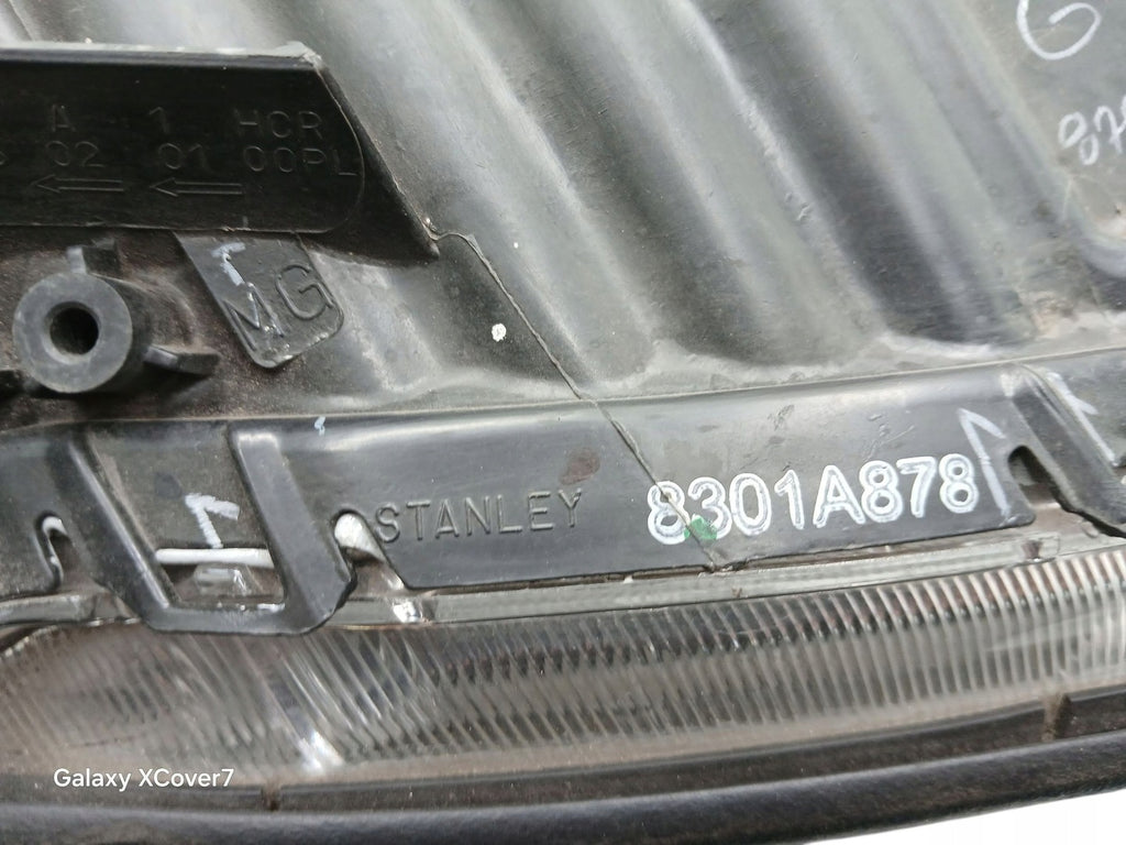 Frontscheinwerfer Mitsubishi Pajero I 8301-A878 Rechts Scheinwerfer Headlight