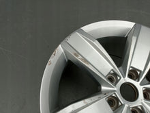 Load image into Gallery viewer, 1x Alufelge 17 Zoll 6.5" 5x112 38ET Glanz Silber 3G0601025E VW Tiguan Rim Wheel FEL6978236393yw