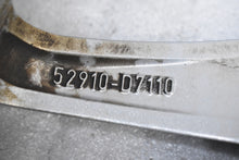 Load image into Gallery viewer, 1x Alufelge 16 Zoll 6.5&quot; 5x114.3 45ET Glanz Silber 52910-D7110 Hyundai Tucson