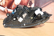 Laden Sie das Bild in den Galerie-Viewer, Frontscheinwerfer Mercedes-Benz W206 A2069067903 LED Links Headlight SCH3177582147je