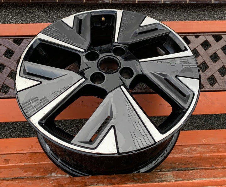 1x Alufelge 17 Zoll 7.0" 4x108 32ET 9833892680 Opel Corsa F Rim Wheel FEL3636658194ot