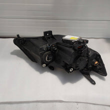 Laden Sie das Bild in den Galerie-Viewer, Frontscheinwerfer Mitsubishi Outlander II P5589L A048040P5589L Rechts oder Links