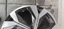 Laden Sie das Bild in den Galerie-Viewer, 1x Alufelge 20 Zoll 403008811R Renault Rim Wheel FEL1525300319zl