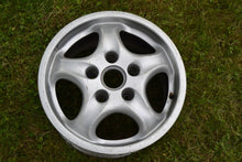 Load image into Gallery viewer, 1x Alufelge 16 Zoll 9.0" 5x130 70ET Glanz 99336211801 Porsche 911 993 Rim Wheel FEL6443494108yn