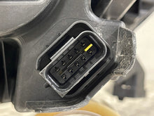 Laden Sie das Bild in den Galerie-Viewer, Frontscheinwerfer Citroën C4 III 9830649480 Full LED Links Headlight SCH5554456490hk