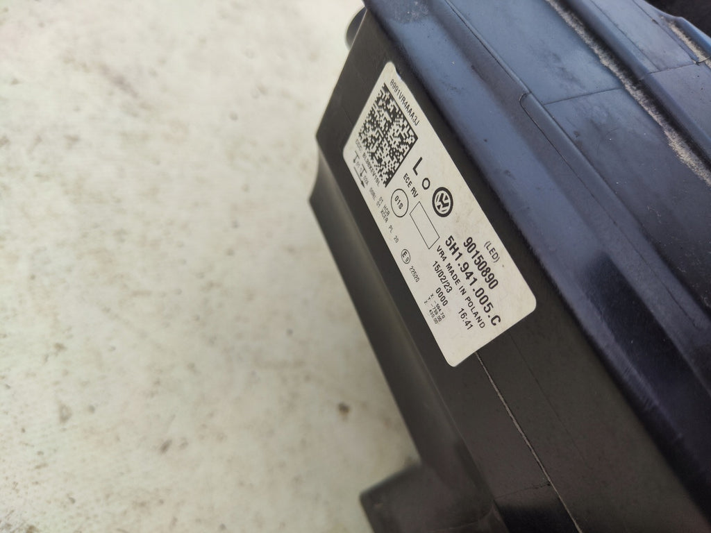 Frontscheinwerfer VW Golf VIII I 5H1941005N LED Ein Stück (Rechts oder Links) SCH4644312821au