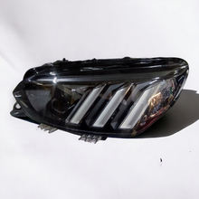 Laden Sie das Bild in den Galerie-Viewer, Frontscheinwerfer Peugeot 2008 208 II 9841642080 LED Links Headlight