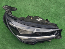 Load image into Gallery viewer, Frontscheinwerfer Opel Corsa F 39162649 Rechts Scheinwerfer Headlight SCH4312619382li