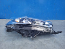 Laden Sie das Bild in den Galerie-Viewer, Frontscheinwerfer Toyota Hilux OK-56 0K-56 LED Rechts Scheinwerfer Headlight SCH9119581969os