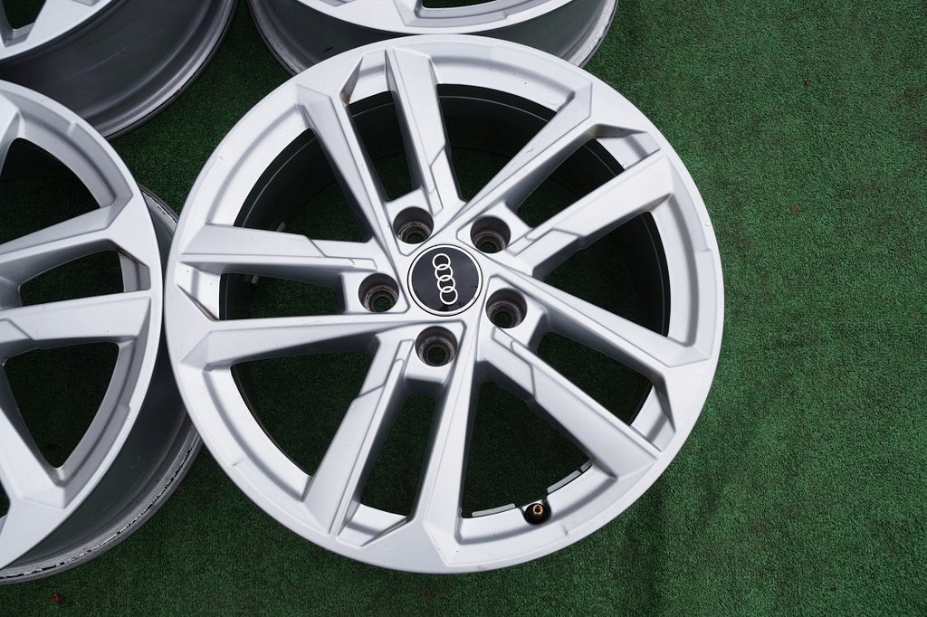 4x Alufelge 17 Zoll 6.5" 5x112 43ET Glanz Silber 8Y0601025 Audi A3 Rim Wheel FEL1283730861kr