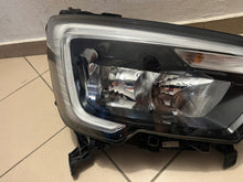 Load image into Gallery viewer, Frontscheinwerfer Renault Master 260105567R Rechts Scheinwerfer Headlight