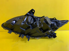 Laden Sie das Bild in den Galerie-Viewer, Frontscheinwerfer Renault Laguna III 89901845 Xenon Rechts oder Links SCH5250027406ni