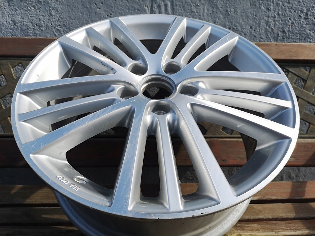 1x Alufelge 17 Zoll 7.0" 5x112 54ET Silber 5K0071497 VW Golf Rim Wheel FEL8348259009zi