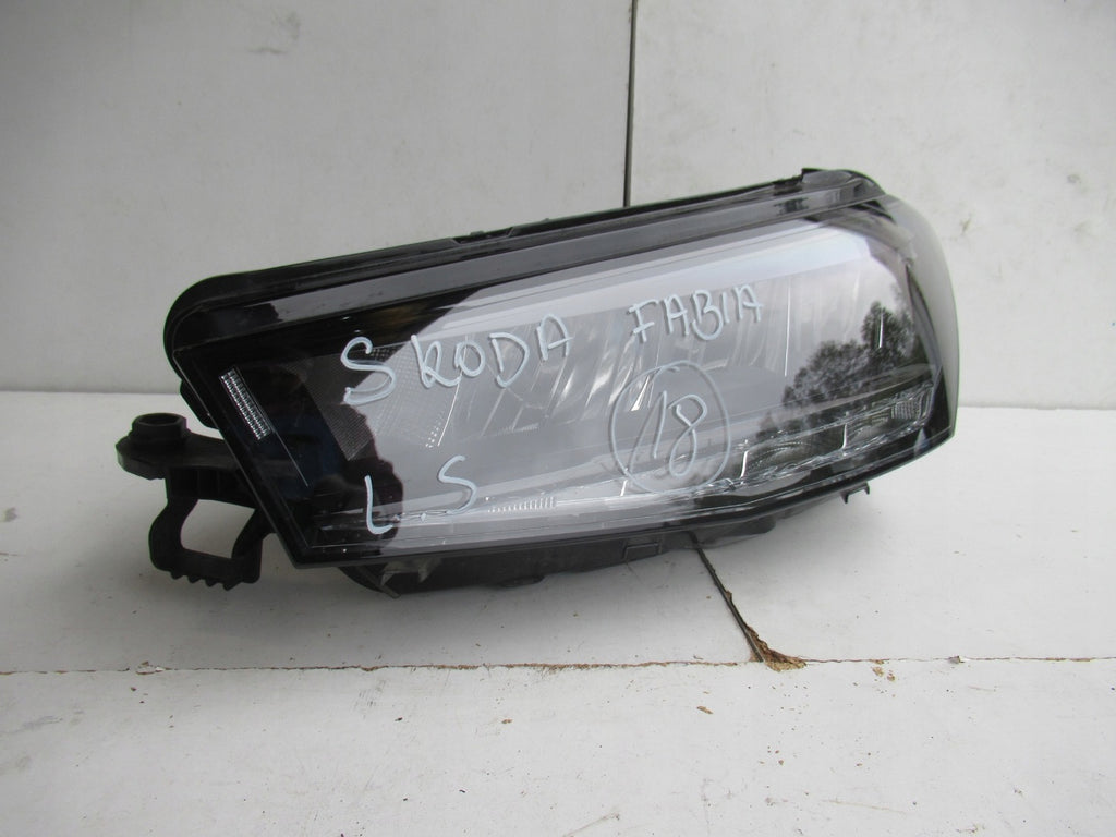 Frontscheinwerfer Skoda Fabia 6VB941015 LED Links Scheinwerfer Headlight