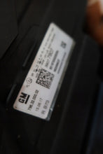 Load image into Gallery viewer, Frontscheinwerfer Opel Astra 39023763 39077807 LED Ein Stück (Rechts oder Links)