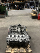 Laden Sie das Bild in den Galerie-Viewer, Motor Mercedes-Benz Glc 274920 2.0 CGI 79TKm 2018 Benzin Engine Unkomplett